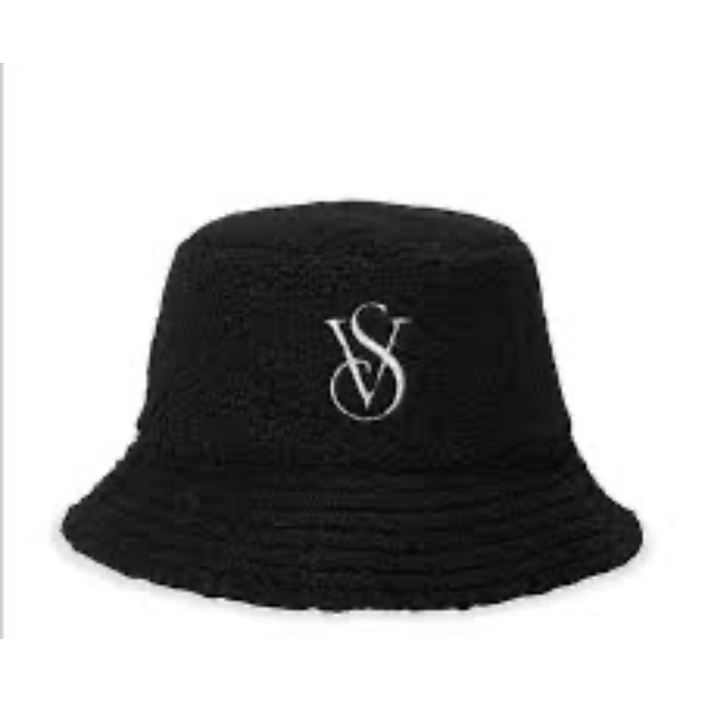VICTORIA'S SECRET REVERSIBLE TEDDY BUCKET HAT BLACK NWOT Red Plaid VS Logo